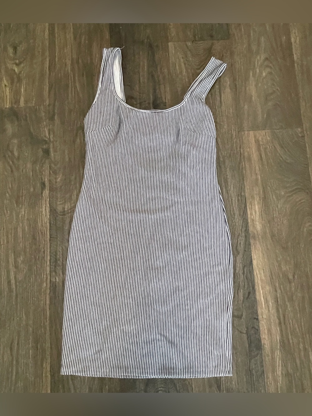 Dynamite Striped Ribbed dress - Picture 4 of 5